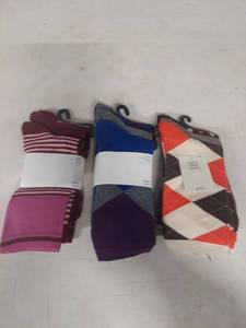 lot 3793 image: Fashion Crew Socks 3-Pack Multi-Pattern