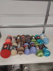 lot 3817 image: Red Heart Super Saver Yarn Collection