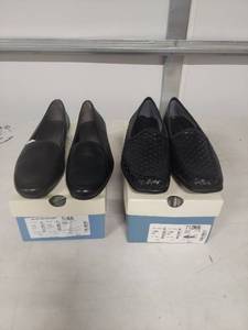 lot 3828 image: (2) Black Leather Loafers Size 7.5