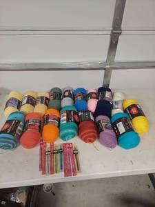 lot 3831 image: Red Heart Super Saver Yarn Collection with Crochet Hooks