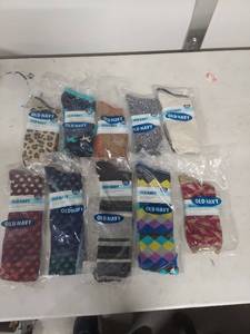 lot 3850 image: Old Navy Womens Patterned Socks Bundle