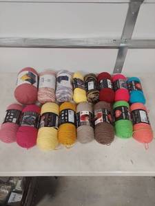 lot 3851 image: Yarn Collection - Multiple Colors