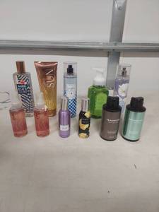 lot 3883 image: Bath & Body Works Mixed Fragrance Collection