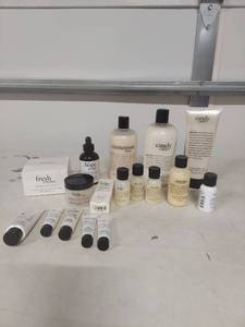 lot 3913 image: Philosophy Skincare Collection Bundle