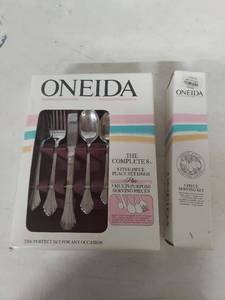 lot 3939 image: Oneida Complete 8 Stainless Steel Flatware Set