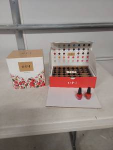 lot 3950 image: OPI The Greats Nail Polish Collection Box Set