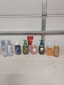 lot 3951 image: Bath & Body Works Collection Bundle