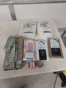 lot 3956 image: Bathroom Shower Curtain and Liner Set