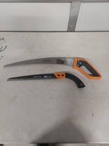 lot 3969 image: Fiskars Razor Sharp Pull Saw 13