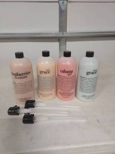 lot 3981 image: Philosophy Bath and Body Collection Set