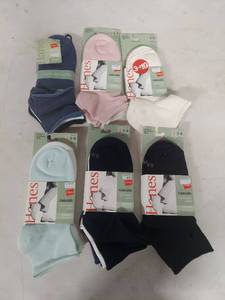 lot 4008 image: Hanes Womens Lightweight Ankle Socks Multi-Pack