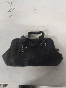 lot 4018 image: Fossil Black Leather Handbag with Contrast Stitching