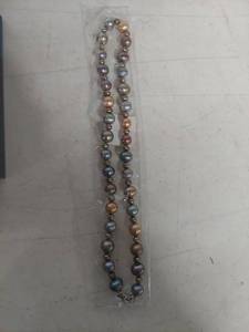 lot 4019 image: Multicolor Pearl Beaded Necklace
