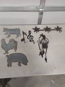 lot 4027 image: Metal Farm Animal and Music Note Wall Art Set