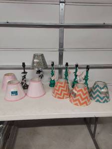 lot 4032 image: Contemporary Table Lamp Set with Geometric Shades