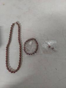 lot 4047 image: Chocolate Brown Pearl Necklace, Bracelet and Earrings