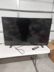 lot 4061 image: Insignia LED TV - 42 in - did not power up