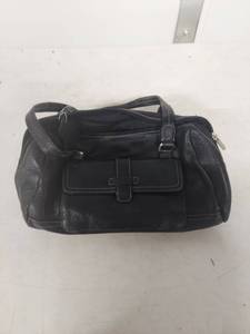 lot 4064 image: Giani Bernini Black Leather Shoulder Bag