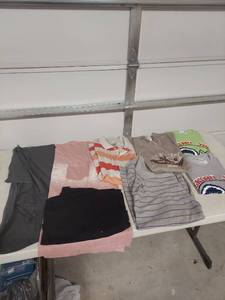 lot 4088 image: Bulk T-Shirt Lot - Mixed Designs and Colors 4XL