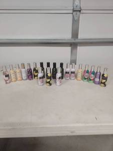 lot 4095 image: Bath & Body Works Room Spray Collection