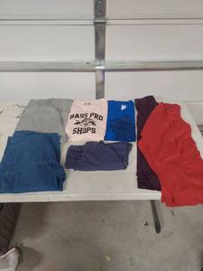 lot 4097 image: Mixed T-Shirt Lot - short and long sleeve  - XL