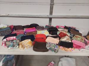 lot 4099 image: Makeup Bags Collection