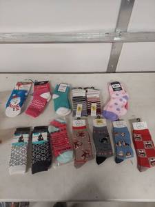 lot 4108 image: Holiday Themed Cozy Socks Bundle