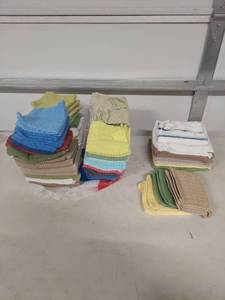 lot 4114 image: Mixed Color Kitchen Dish Towel and Washcloth Lot