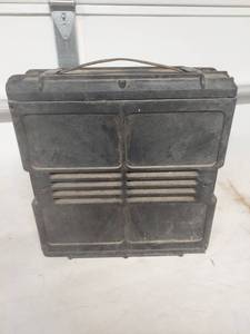 lot 1255 image: Military 25mm Ammunition Box M910