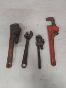 lot 1295 image: Heavy Duty Pipe Wrenches