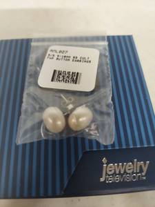 lot 1296 image: 9-10mm Fresh Water Pearl Button Sterling Silver Earrings