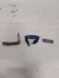 lot 1303 image: Malcberry Japanese Stainless Steel Knife and Sheffield Knife with Blades