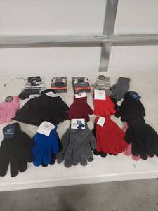 lot 1330 image: Mixed Lot Winter Gloves and Ear muffs Bundle