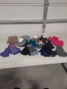 lot 1367 image: Wholesale Lot Mixed Winter Gloves