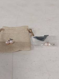 lot 1375 image: (2) Pair Pink Pearl Stud Earrings with Sterling Silver Posts