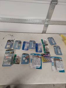 lot 1434 image: Bulk Lot of Night Lights, Light Bulbs and Surge Protectors