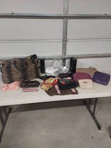 lot 1438 image: Mixed Cosmetic Bag Collection