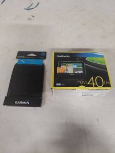 lot 1439 image: Garmin Nuvi 40LM GPS Navigator with Case