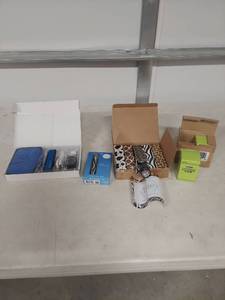 lot 1443 image: Portable Power Bank Bundle - Magic Juice and Halo Chargers Animal Print Collection