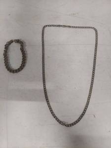 lot 1468 image: Necklace and Copper bracelet
