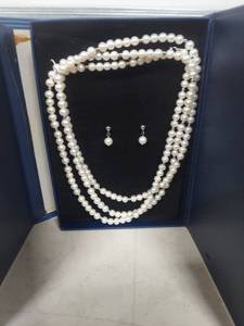 lot 1476 image: Cultured Pearl Necklace and Earring Set 50 in.