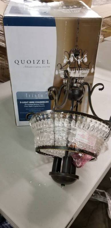 lot 2341 image: 3 light mini chandelier