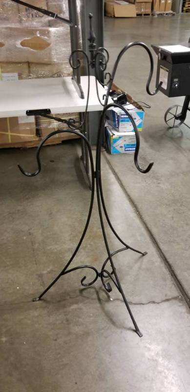 lot 2349 image: Metal hanging plant stand
