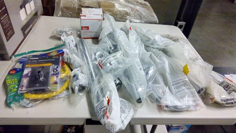 lot 2368 image: lot of plumbing supplies