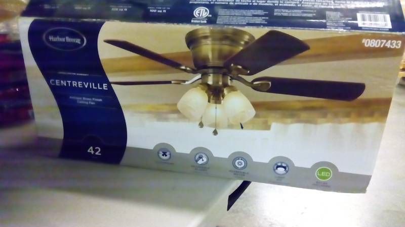 lot 2380 image: Antique Brass Ceiling Fan 42 Traditional Style Reversible W Light Kit