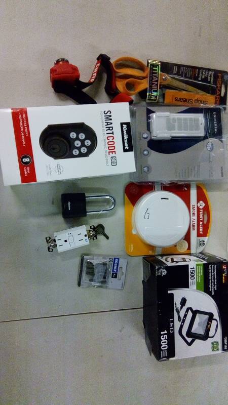 lot 2386 image: but of household items