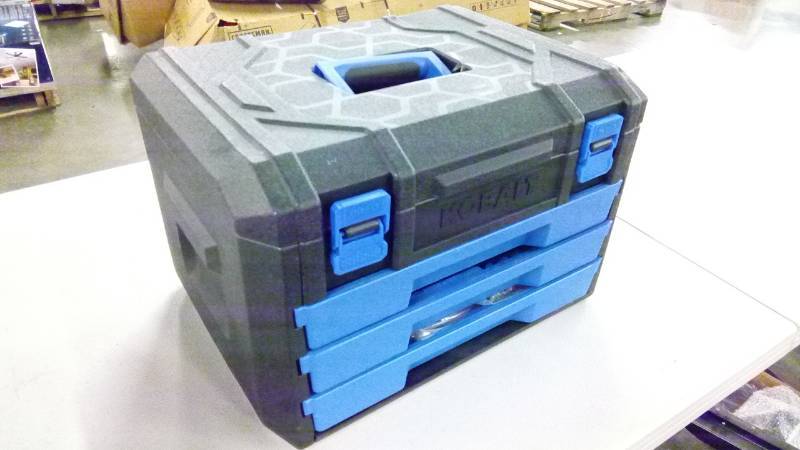 lot 2403 image: Kobalt tool box full of tools