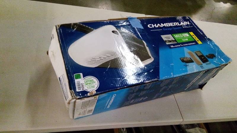 lot 2404 image: Chamberlain C410 Durable Chain Garage Door Opener With Med Lifting Power, Pewter