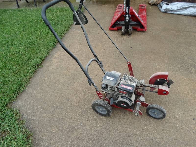 lot 13732 image: Craftsman edgertrimmer 4.0HP.