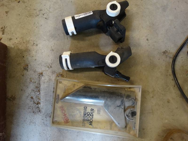 lot 13742 image: Lot of fisihing pole holders.